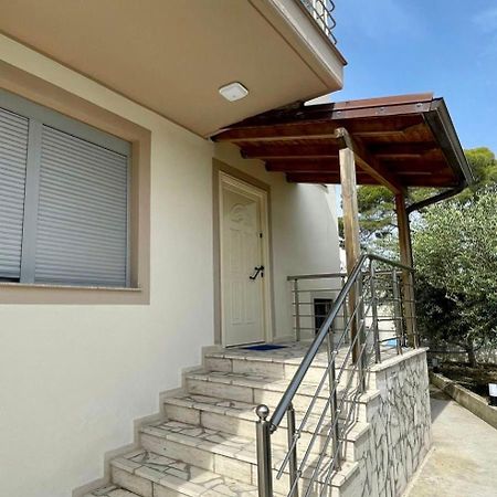 John'S Holiday Home Vlorë Екстериор снимка