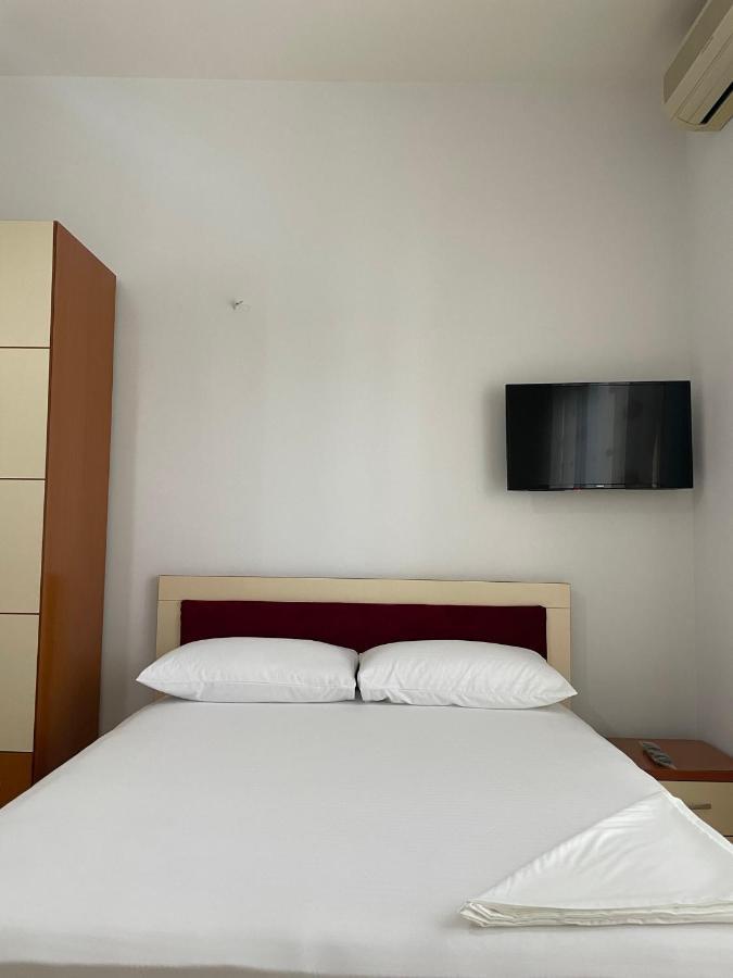 John'S Holiday Home Vlorë Екстериор снимка