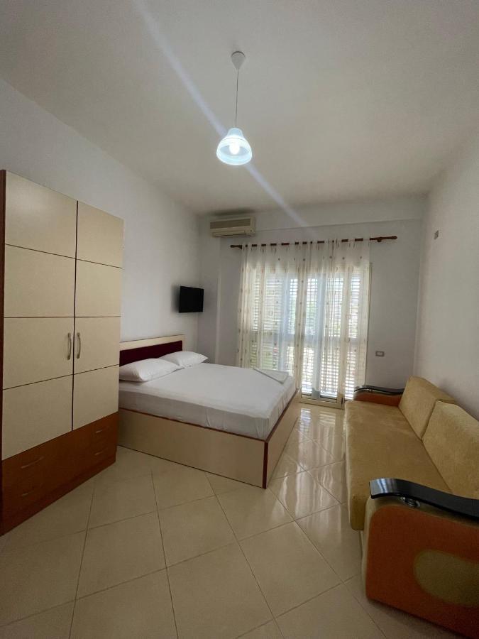 John'S Holiday Home Vlorë Екстериор снимка