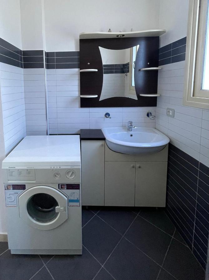 John'S Holiday Home Vlorë Екстериор снимка