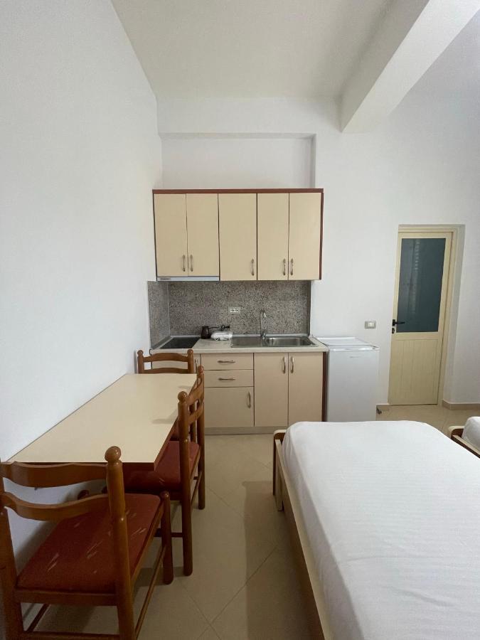 John'S Holiday Home Vlorë Екстериор снимка