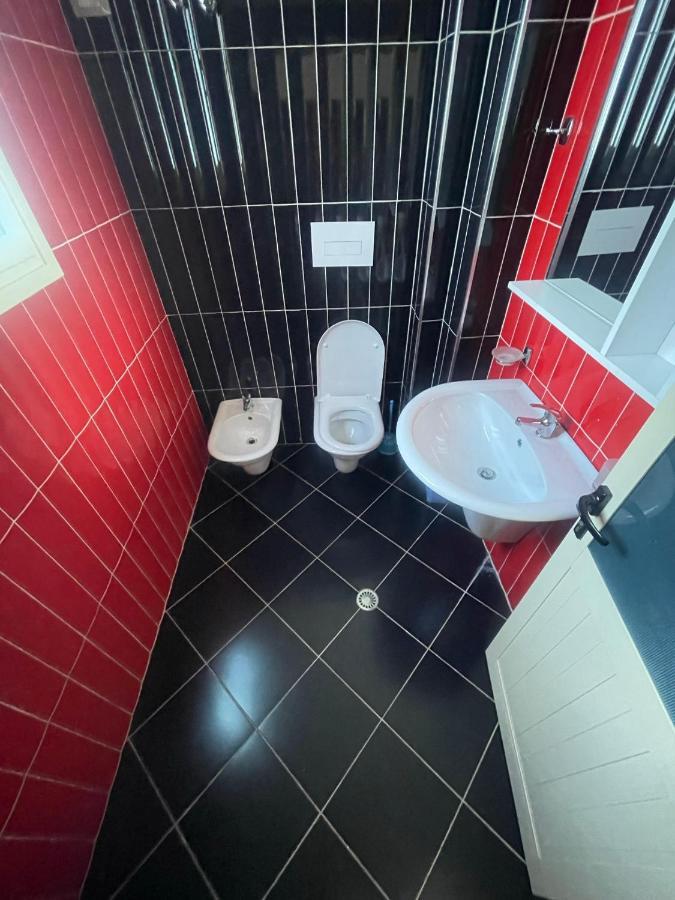 John'S Holiday Home Vlorë Екстериор снимка