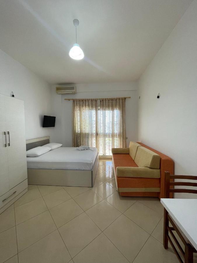 John'S Holiday Home Vlorë Екстериор снимка