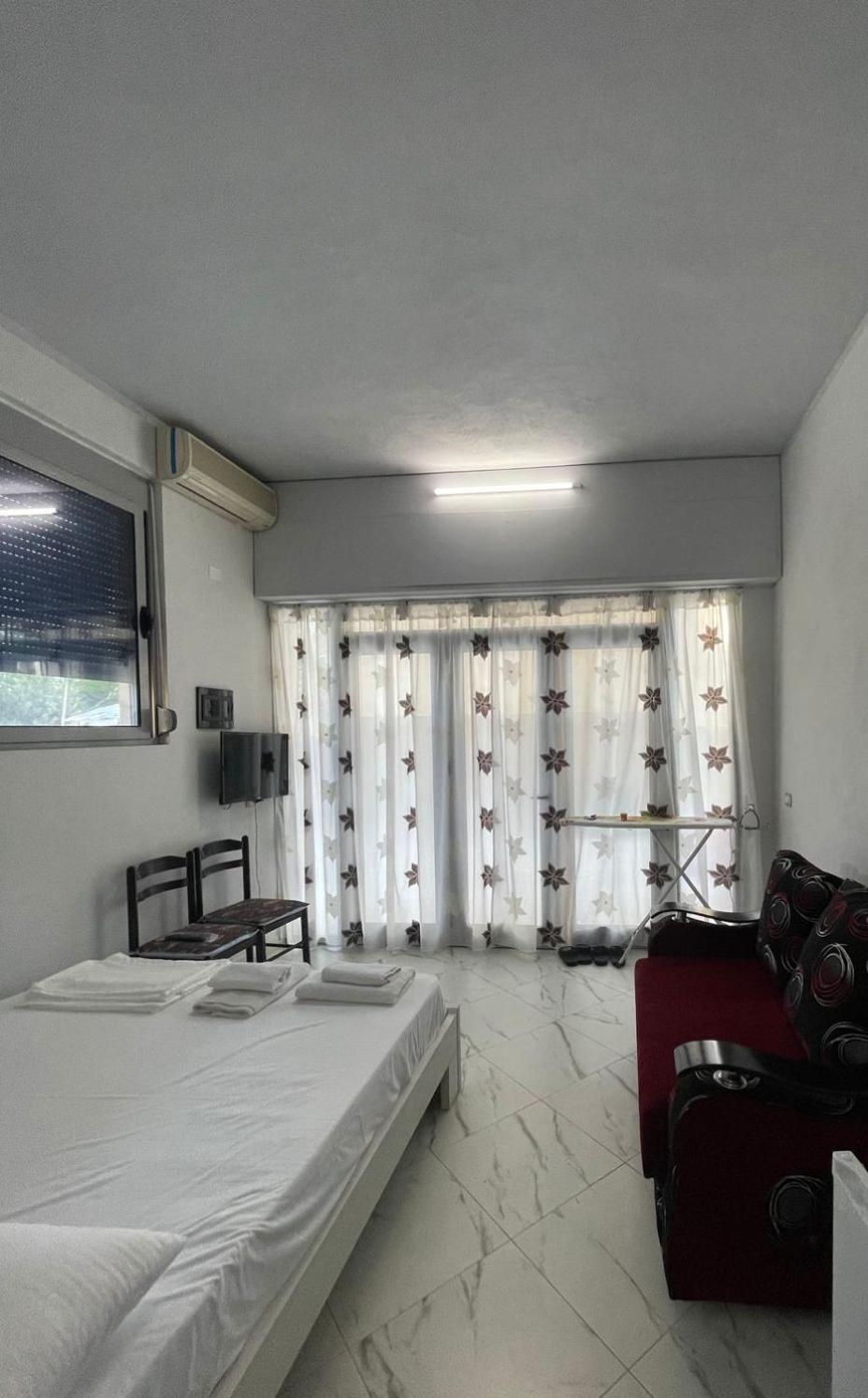 John'S Holiday Home Vlorë Екстериор снимка